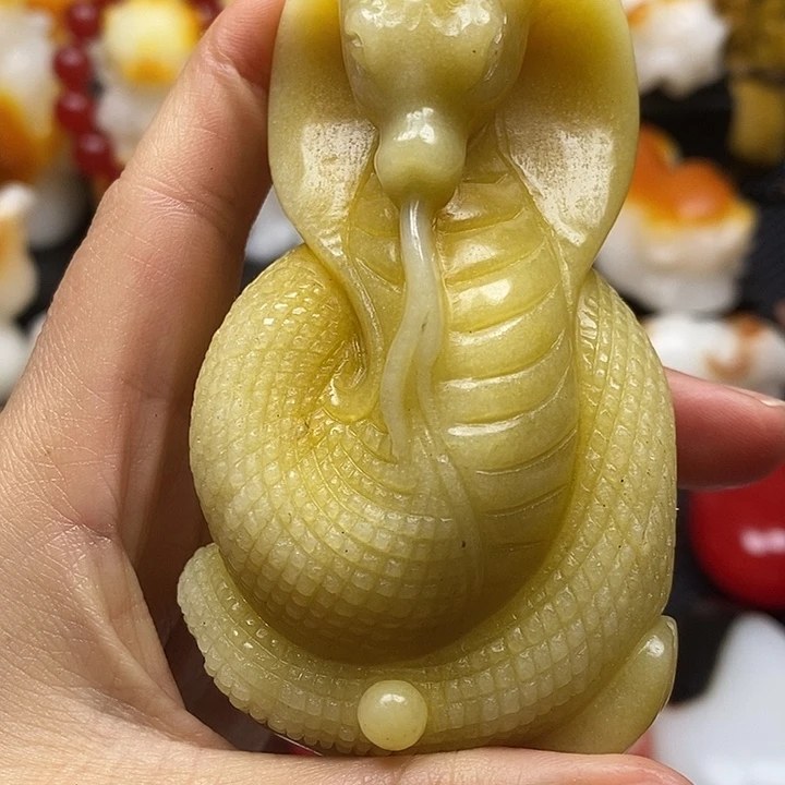 无花朵新疆戈壁五彩石石