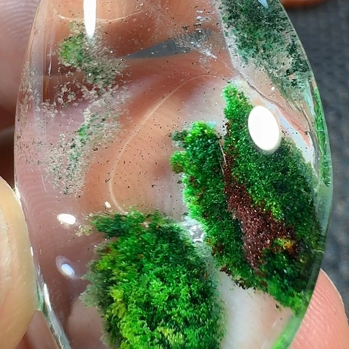 未镶嵌颈饰水晶孟*