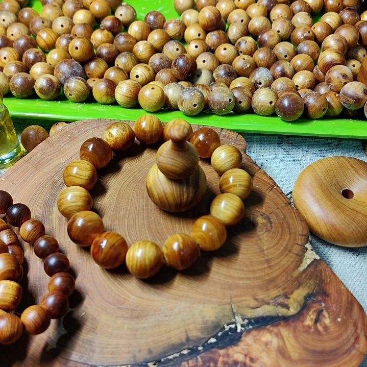 M*太行崖柏手工艺品