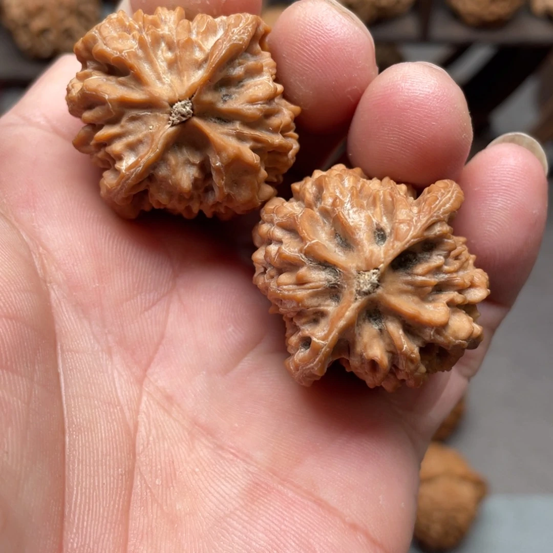 吊坠桃核35全品十三陵鸡心