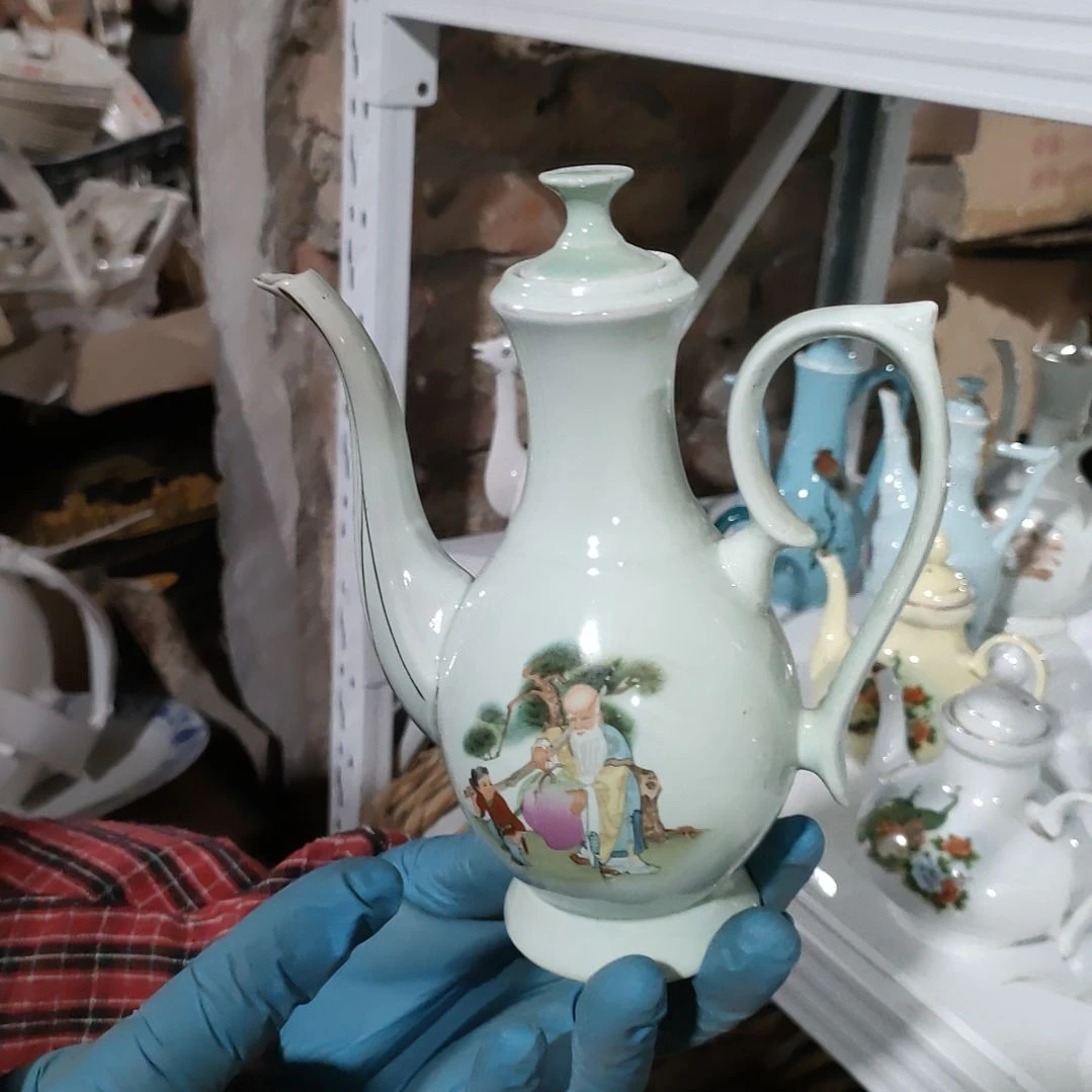 摆件陶瓷盘子碗啥都有