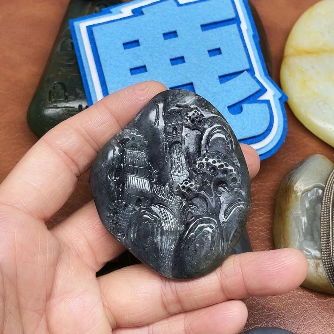 羊***生和田玉未镶嵌套链