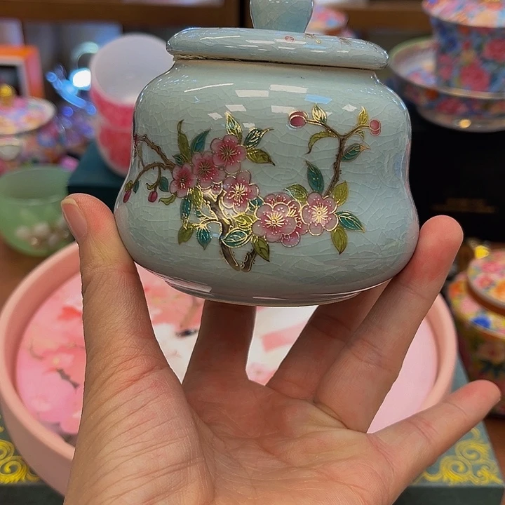 段泥茶杯吧发布了文章一家公司