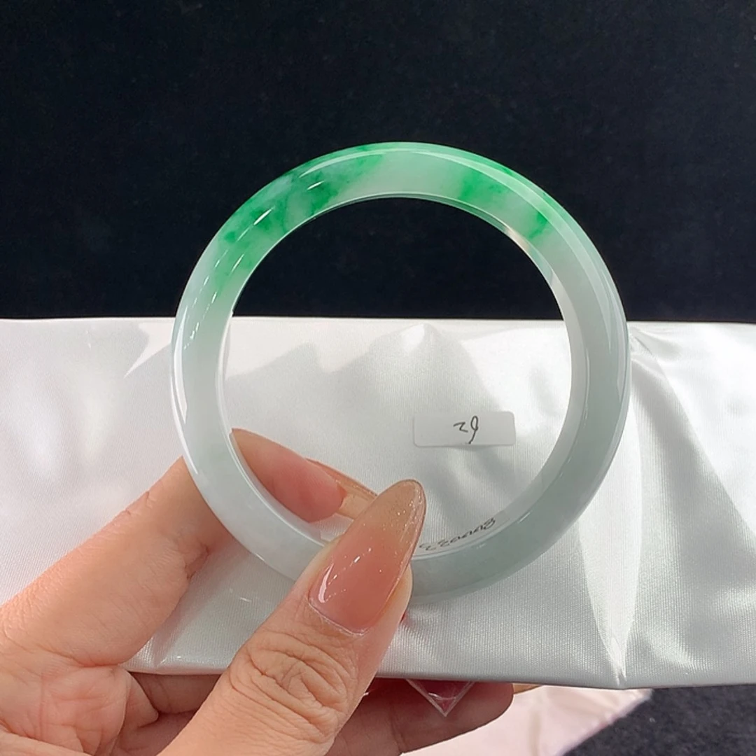 【闪购商品】未镶嵌手镯翡翠正62