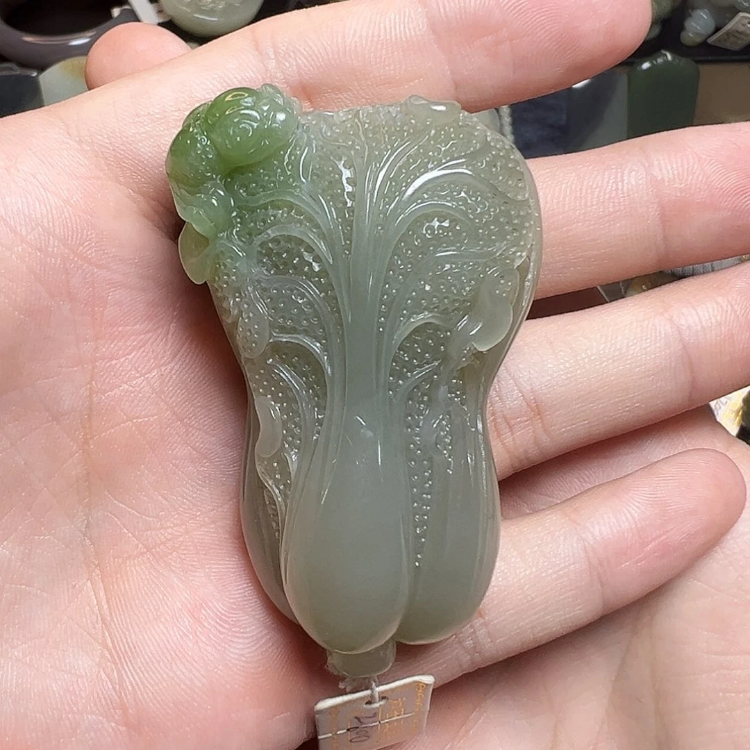 和田玉未镶嵌把件