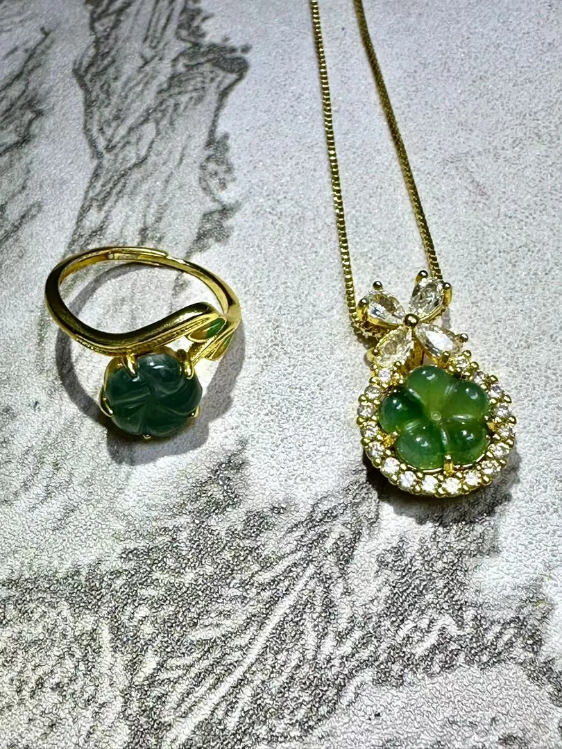 AT5307+AT5116【福嘟嘟珠宝】A货翡翠花吊坠+翡翠花戒指-配绳子