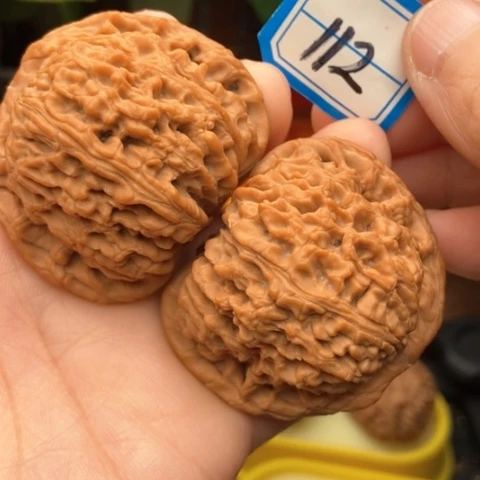 文玩核桃吊坠南疆49