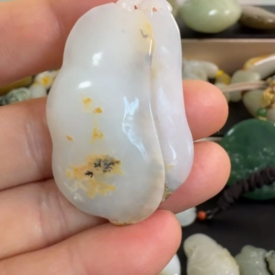 和田玉（糖玉）未镶嵌颈饰