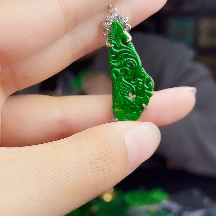 翡翠银S925镶嵌颈饰多样性