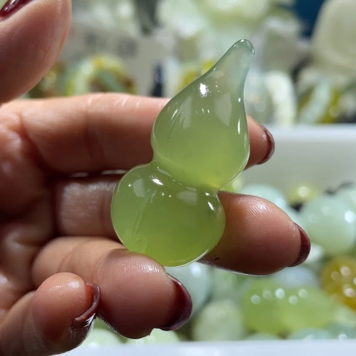 岫玉未镶嵌吊坠吊坠