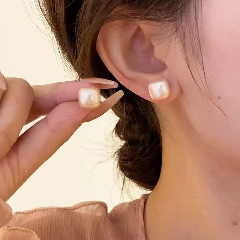 铜合金仿珍珠耳饰 日韩几何女公主风轻奢精致设计感优雅温柔