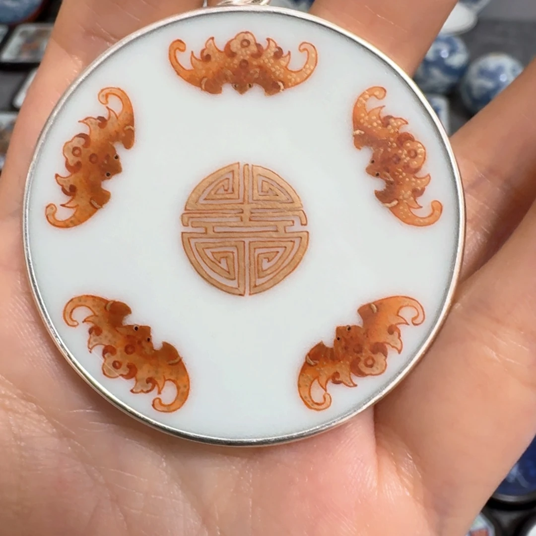 鼎***鼎瓷片金五福挂件一个