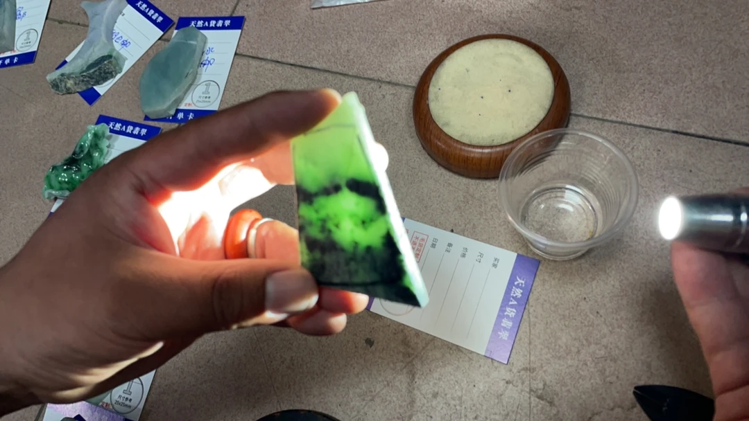 天然缅甸a货翡翠