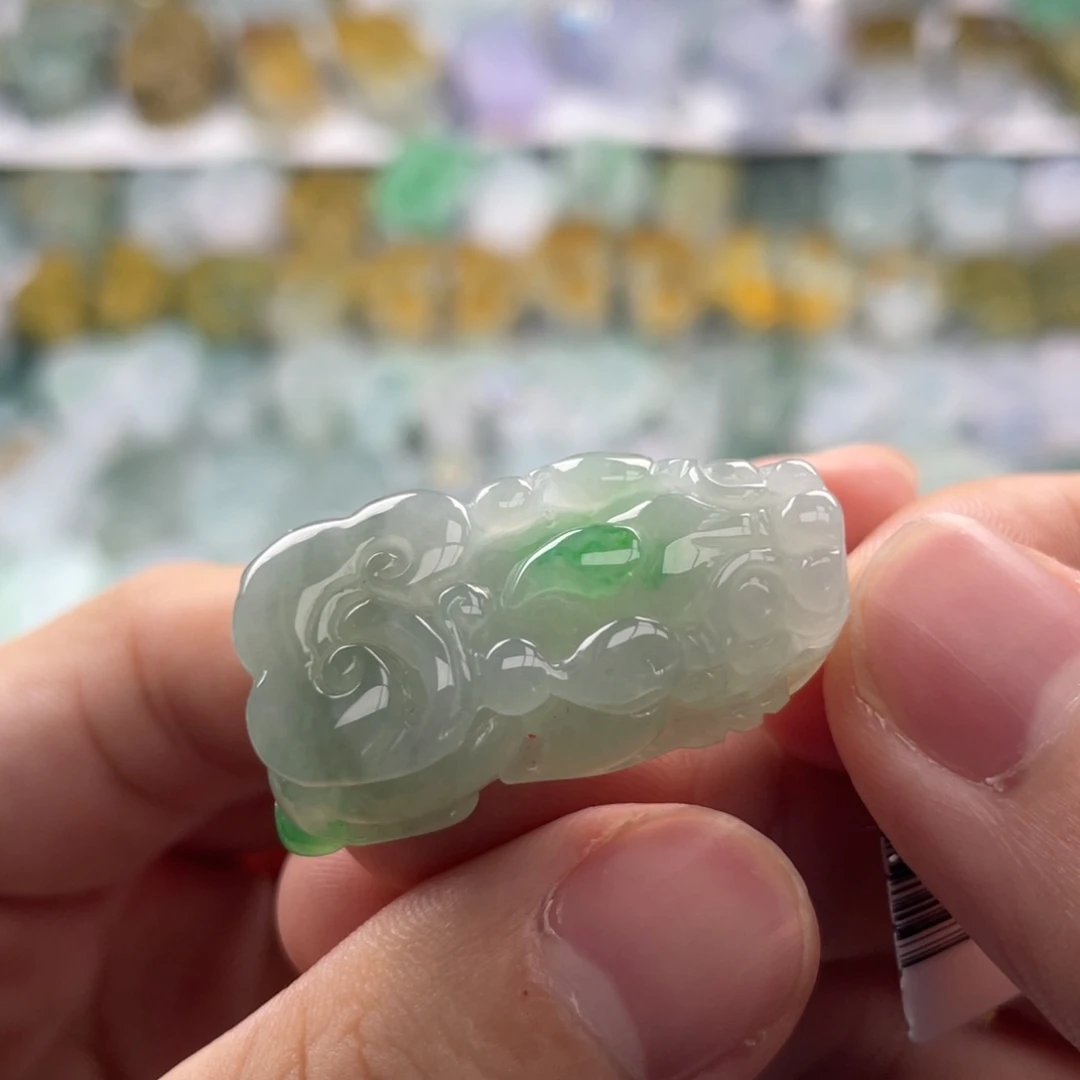 翡翠未镶嵌颈饰貔貅25