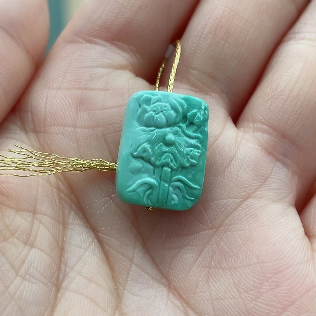 绿松石颈饰未镶嵌