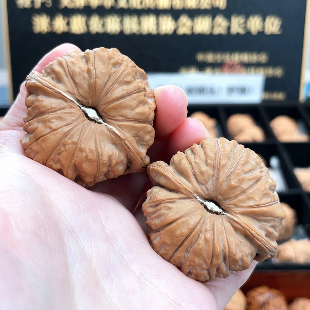 把件文玩核桃46尺55.8克大圆荷叶凹底南瓜墩饱满46S1