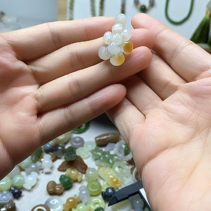 未镶嵌和田玉挂件