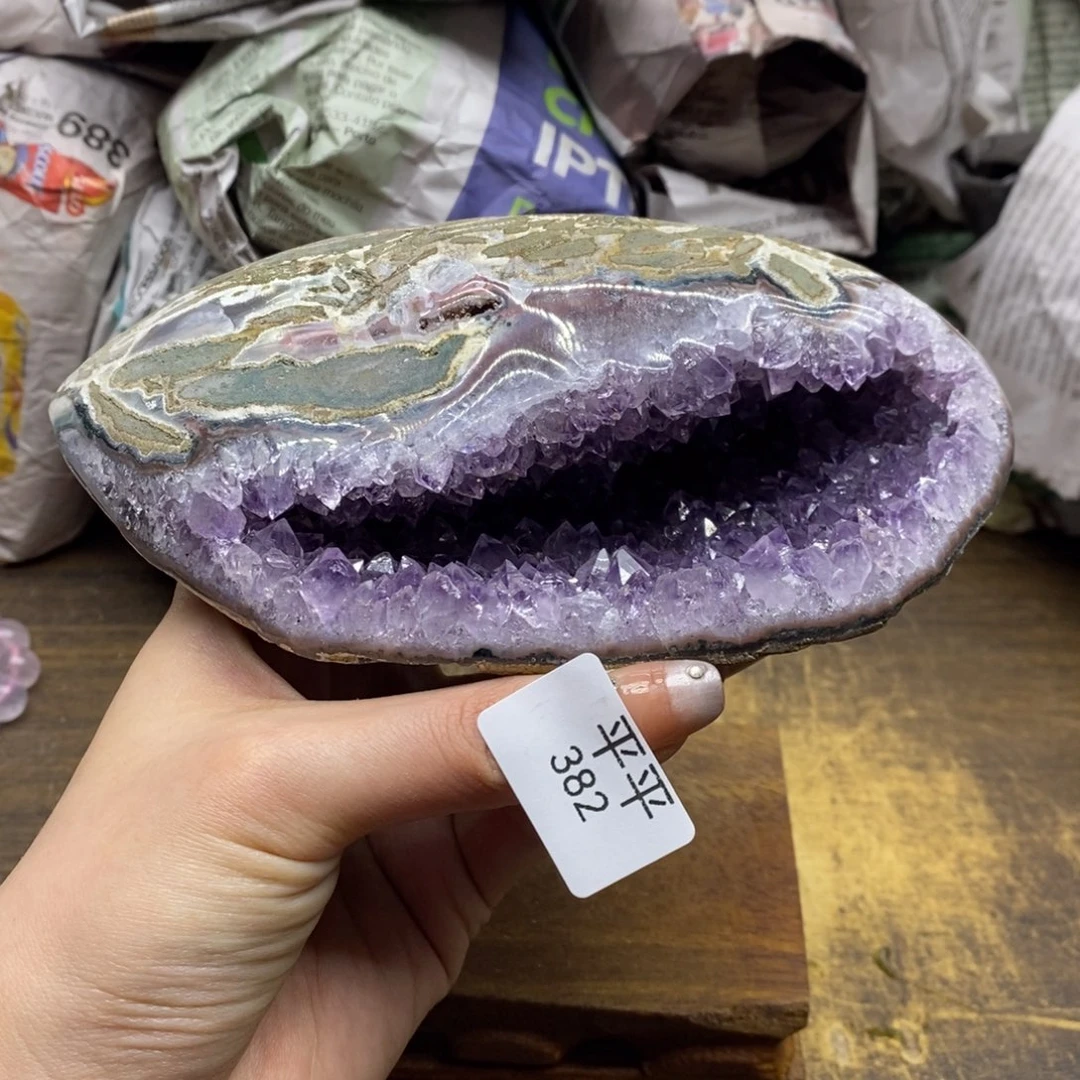 水晶乌拉圭未镶嵌