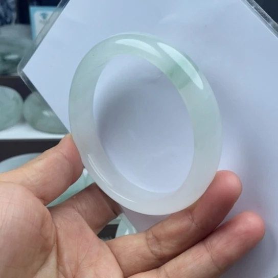 石英质玉（金丝玉）未镶嵌手镯