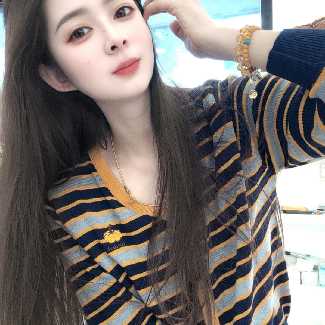 9999 #戴戴休闲时尚南瓜V领条纹针织衫