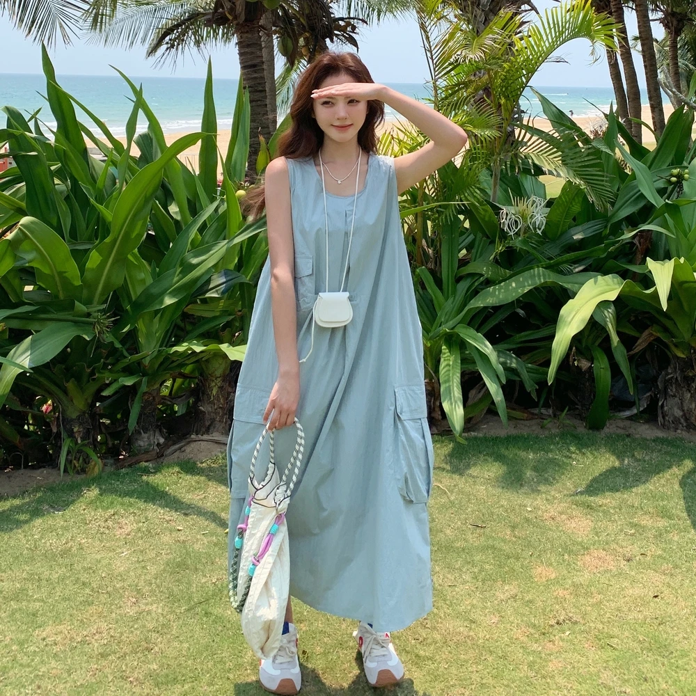 法式减龄蓝色工装背心连衣裙女2025显瘦新款收腰气质爆款流行长裙