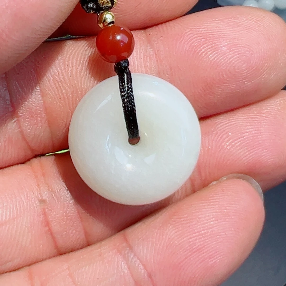 何***生和田玉（白玉）未镶嵌吊坠(赠链)多样性发其一