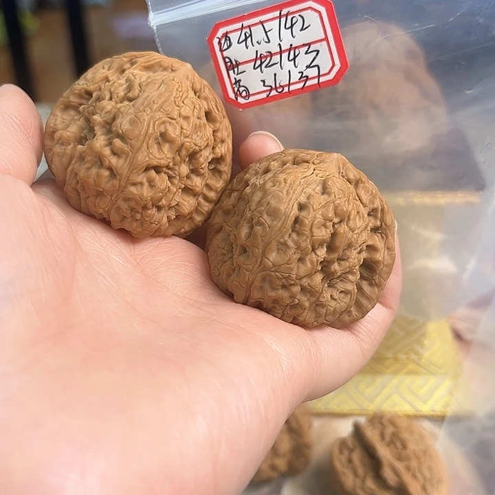 文玩核桃吊坠赵喜满南将石