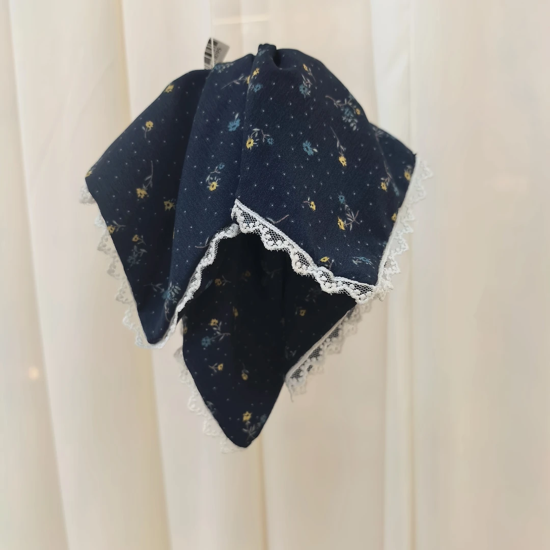 A372蓝色花花蕾丝边方巾马尾抓夹
