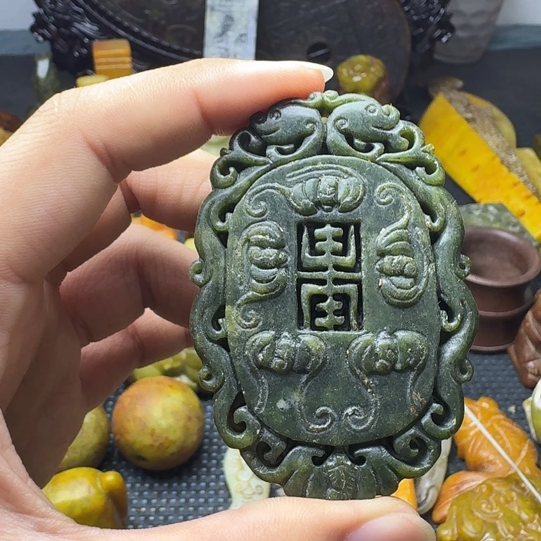 白玉菩提吊坠。。。