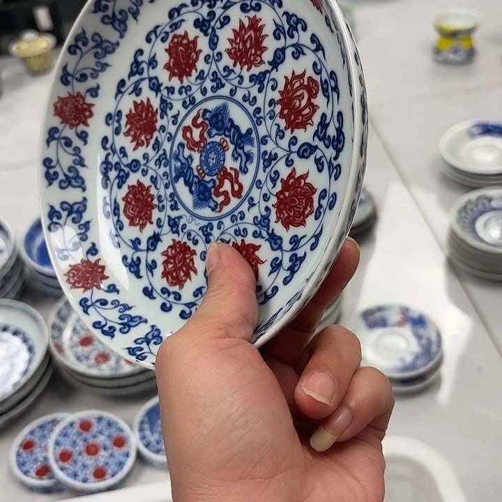 瓷片釉里红缠枝莲大胡乘景德镇