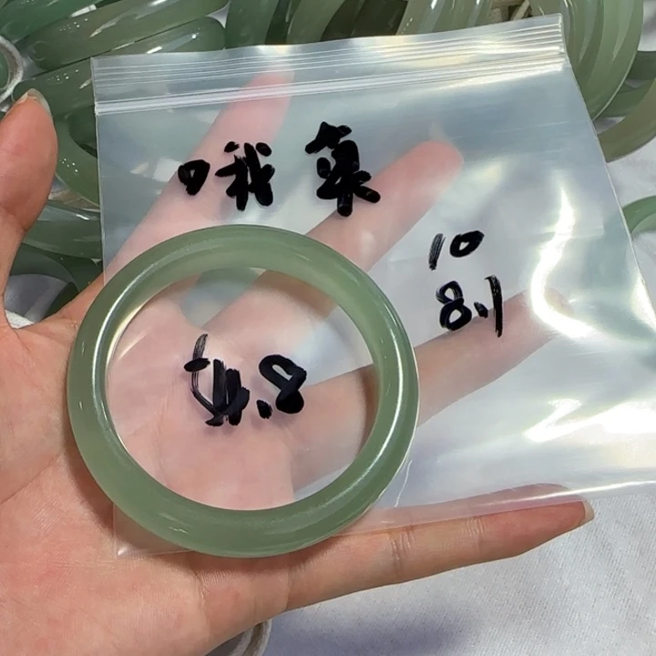 东陵石手镯未镶嵌哦*