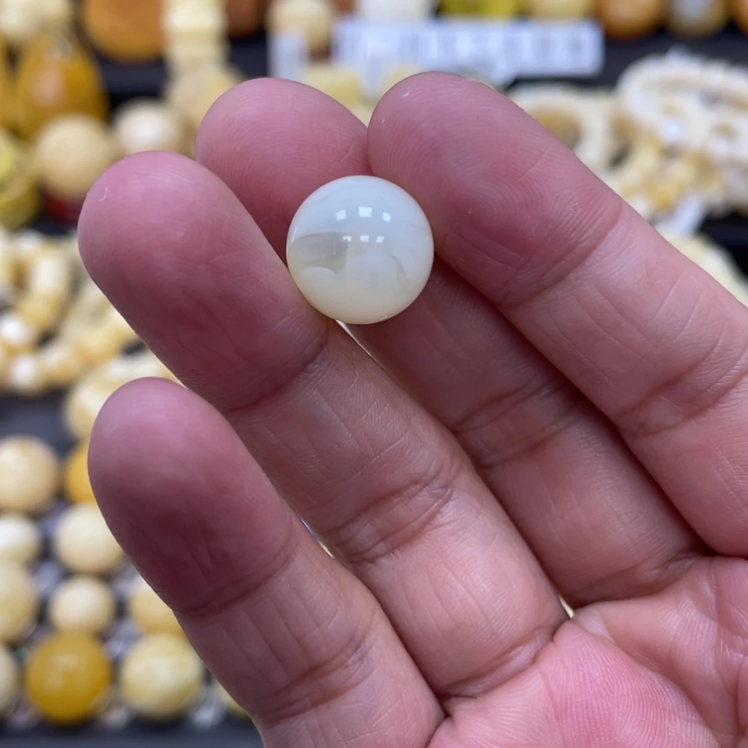 琥珀珠宝奇石未镶嵌13.5mm特色荧光