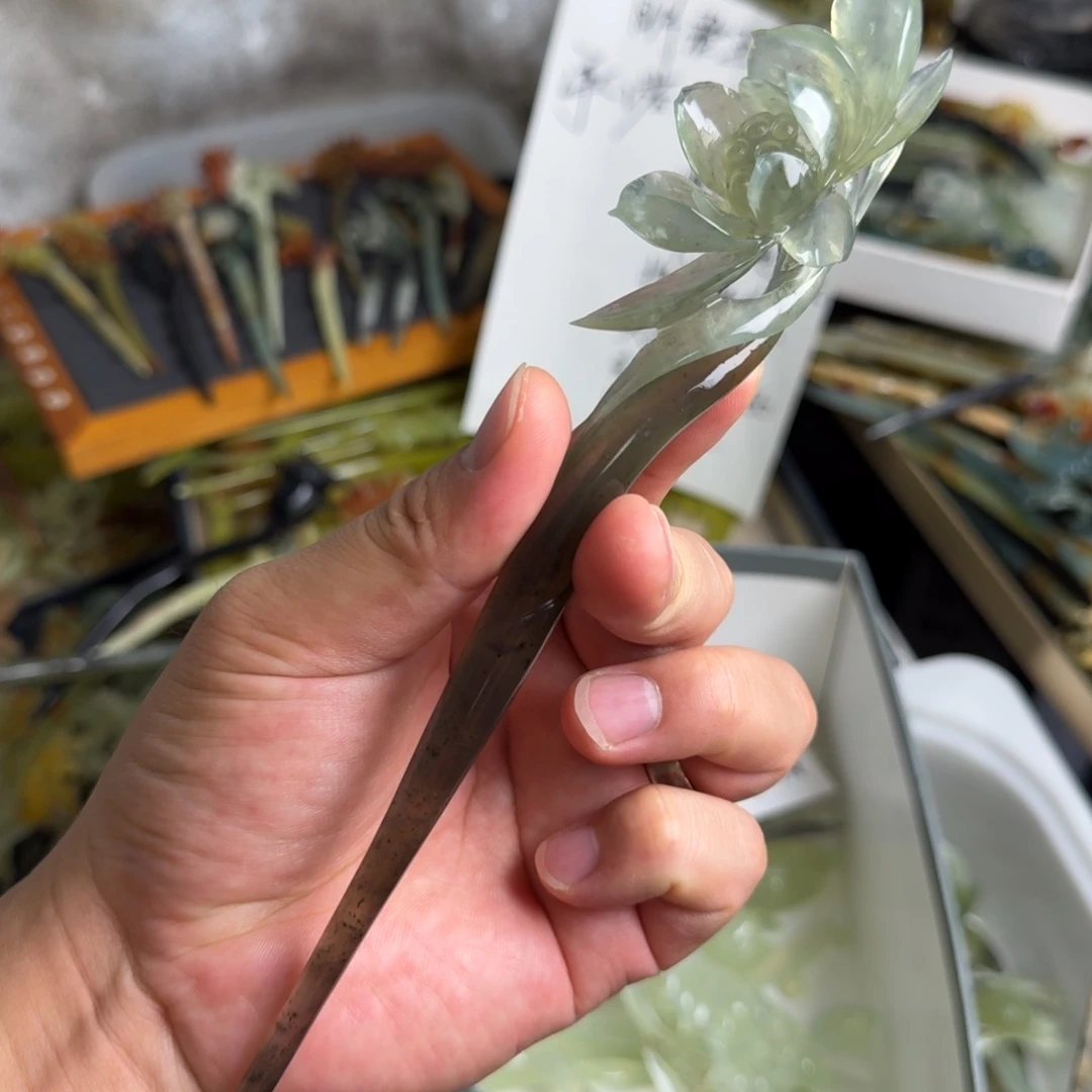 蛇纹石玉未镶嵌发饰