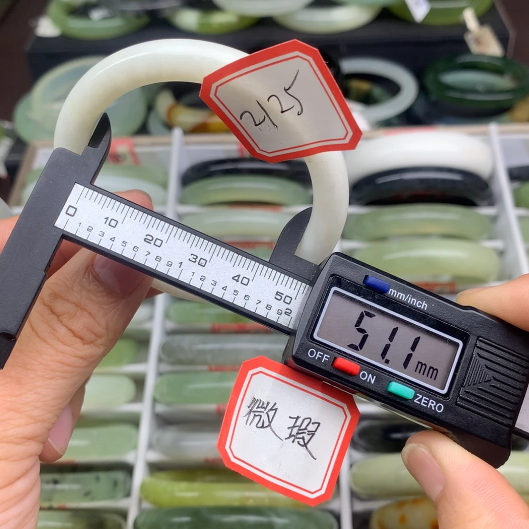 ****…蛇纹石玉未镶嵌手镯2125