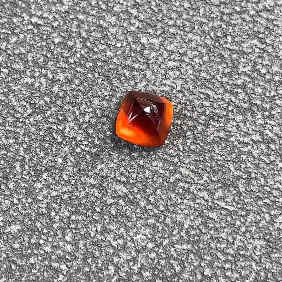 裸石石榴石（芬达石）未镶嵌