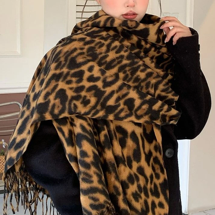 甜酷复古豹纹流苏围巾女2025新款千禧辣妹风秋冬加厚亲肤披肩围脖