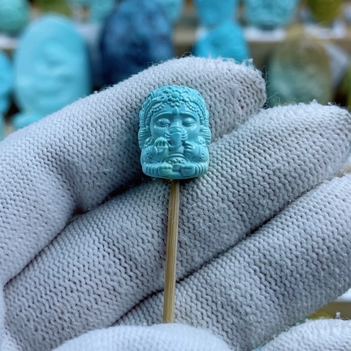 绿松石未镶嵌珠宝奇石