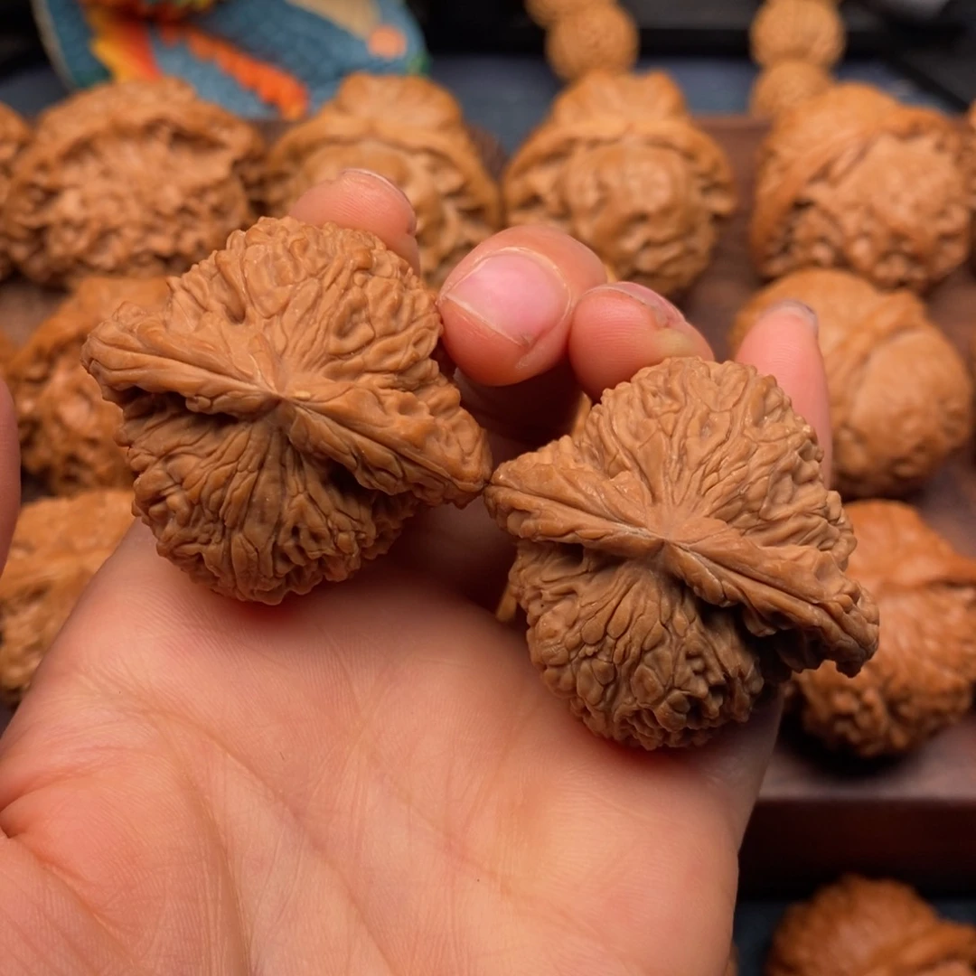 文玩核桃吊坠40全品南疆，大粗棱