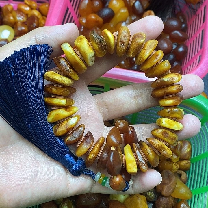 糖***喽未镶嵌颈饰琥珀手串