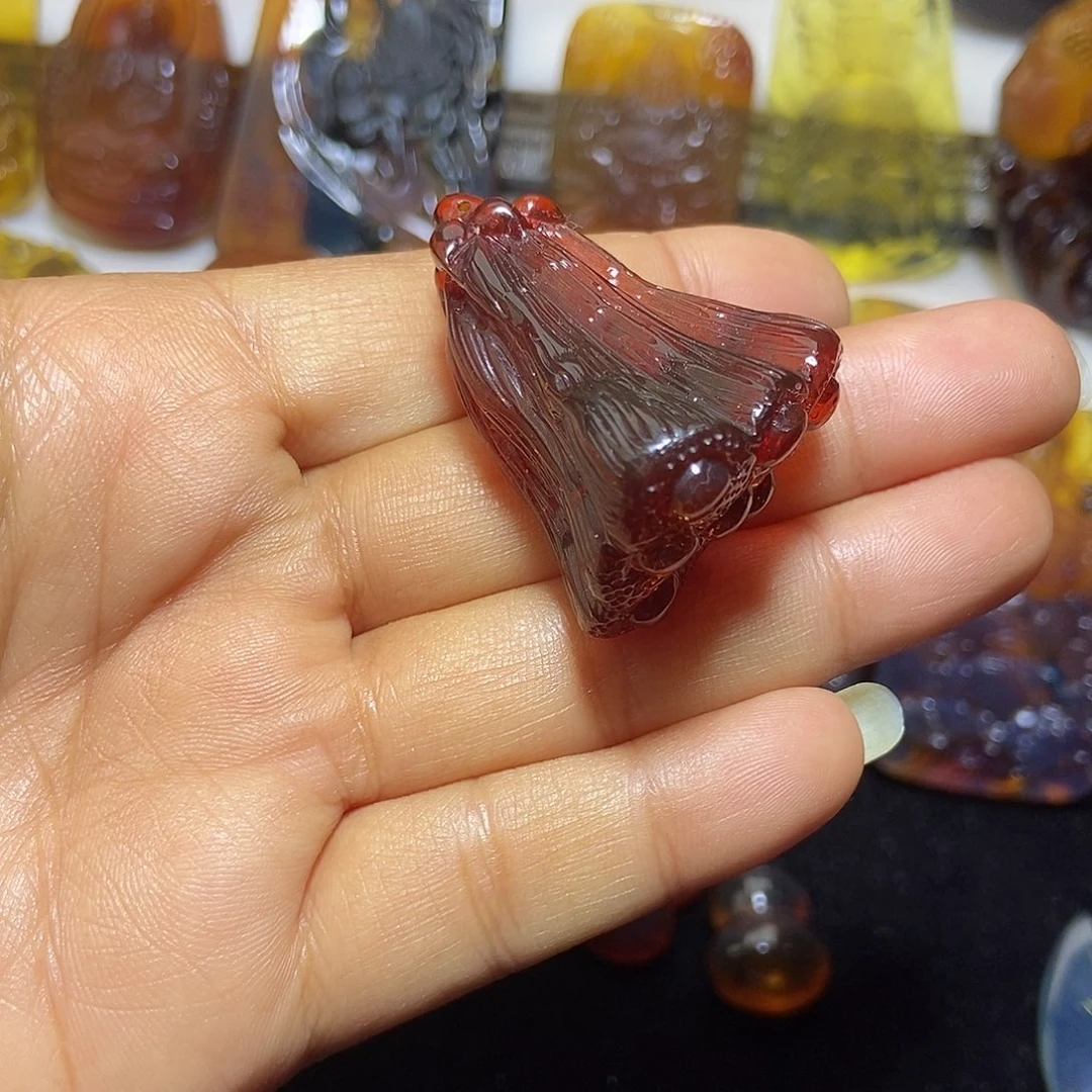 琥珀未镶嵌颈饰缅甸天然琥珀吊坠