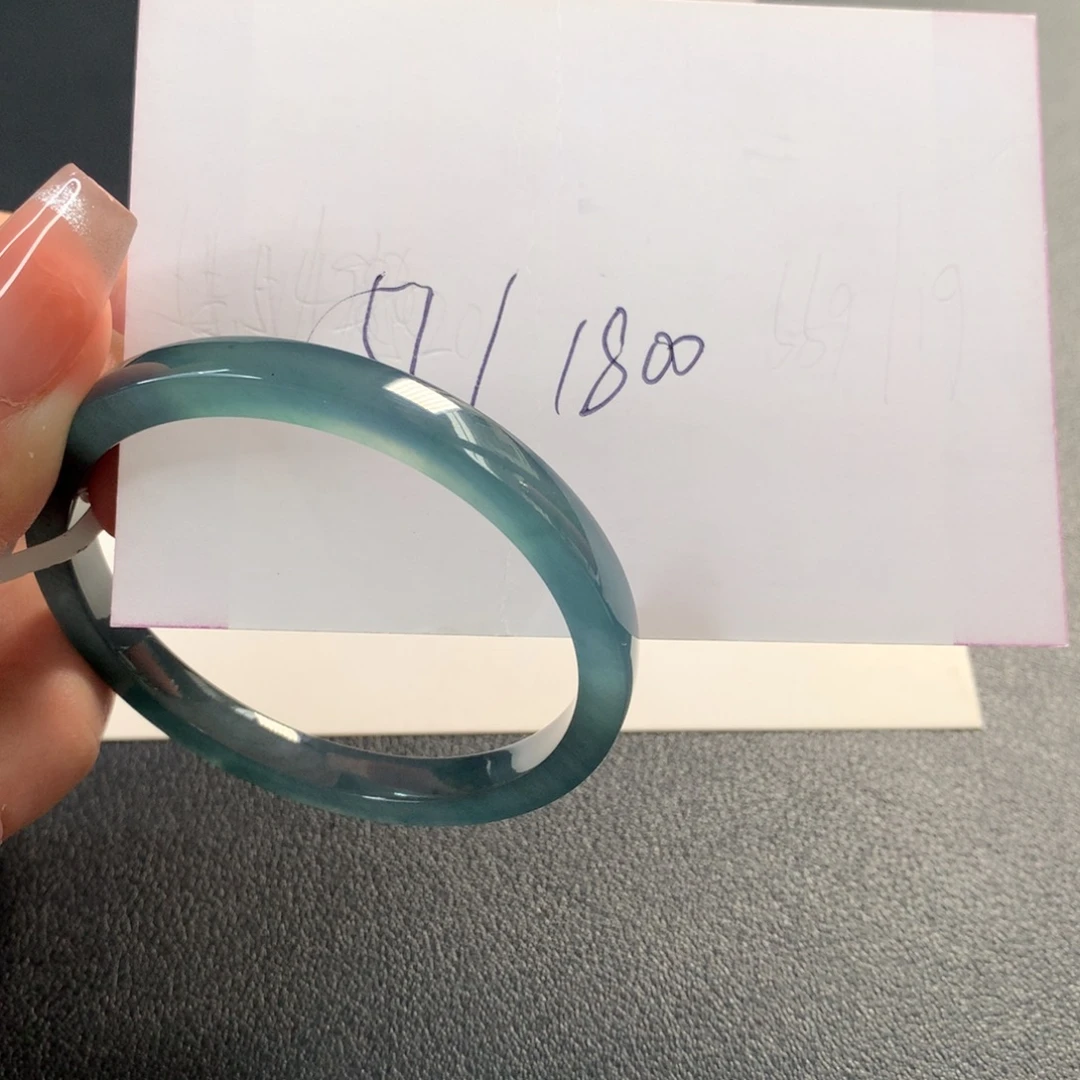 翡翠未镶嵌手镯手镯