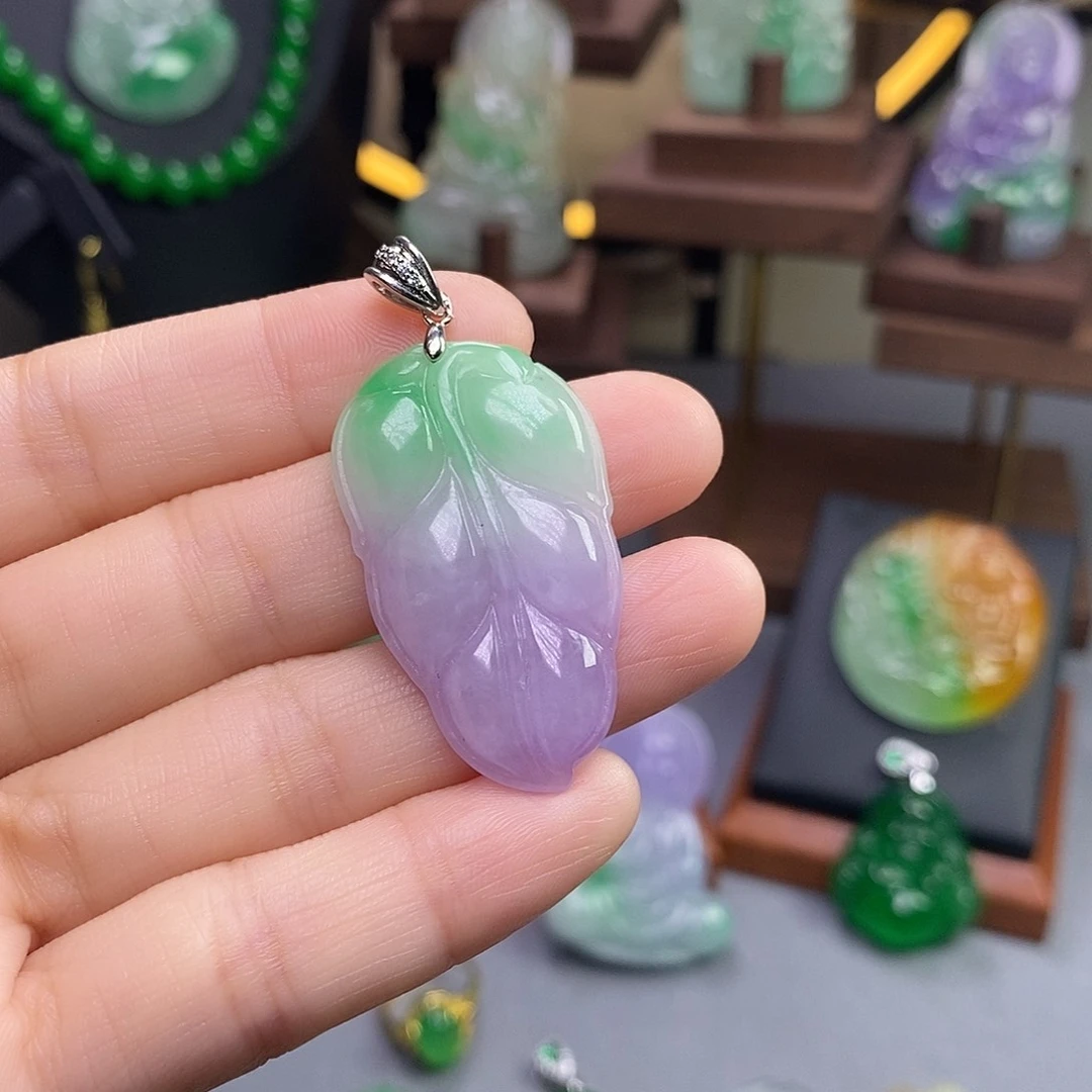 吊坠(赠链)未镶嵌翡翠