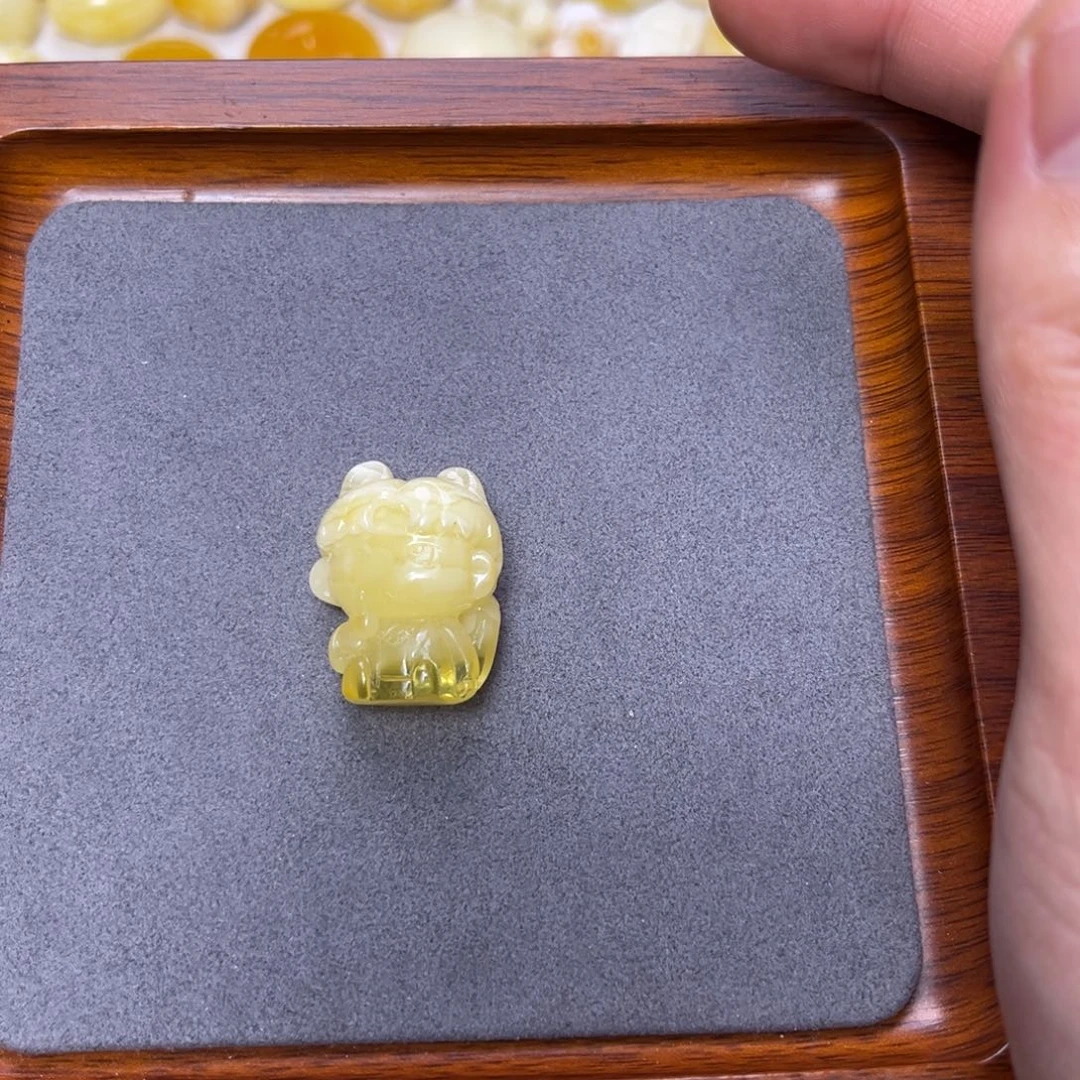 琥珀颈饰未镶嵌蜜蜡吊坠