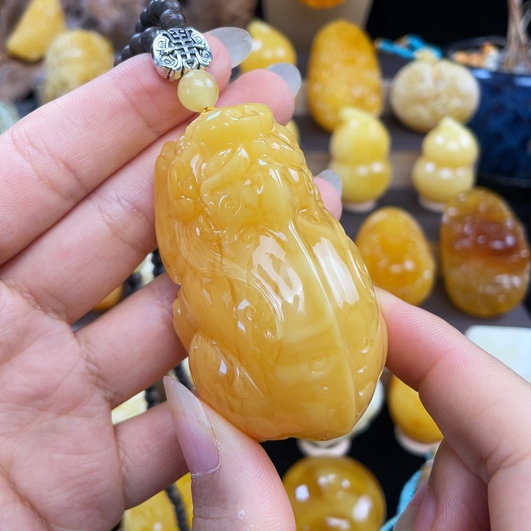 琥珀未镶嵌珠宝奇石