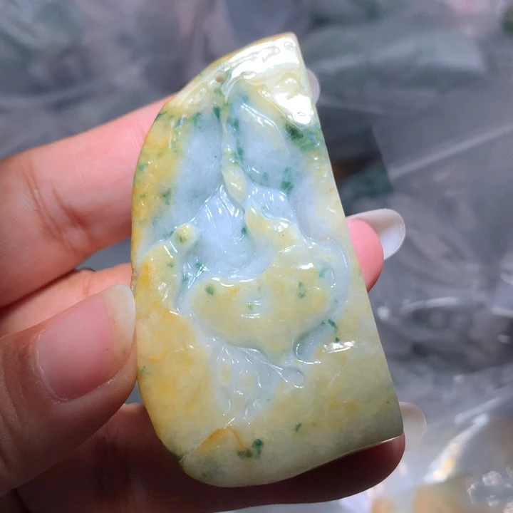 翡翠未镶嵌颈饰保真天然A货翡翠