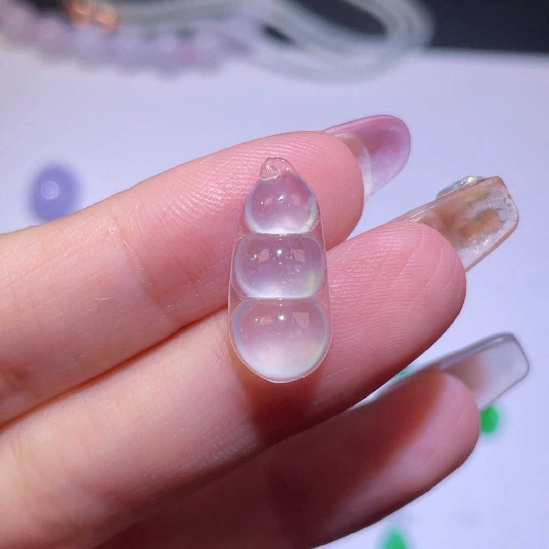 翡翠未镶嵌颈饰裸石