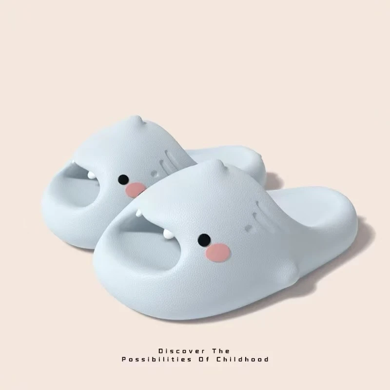 高颜值可爱卡通鲨鱼拖鞋女新款2025夏季外穿居家舒适软底防滑防臭
