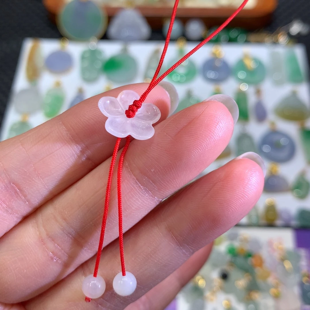 翡翠颈饰未镶嵌翡翠吊坠的未镶嵌