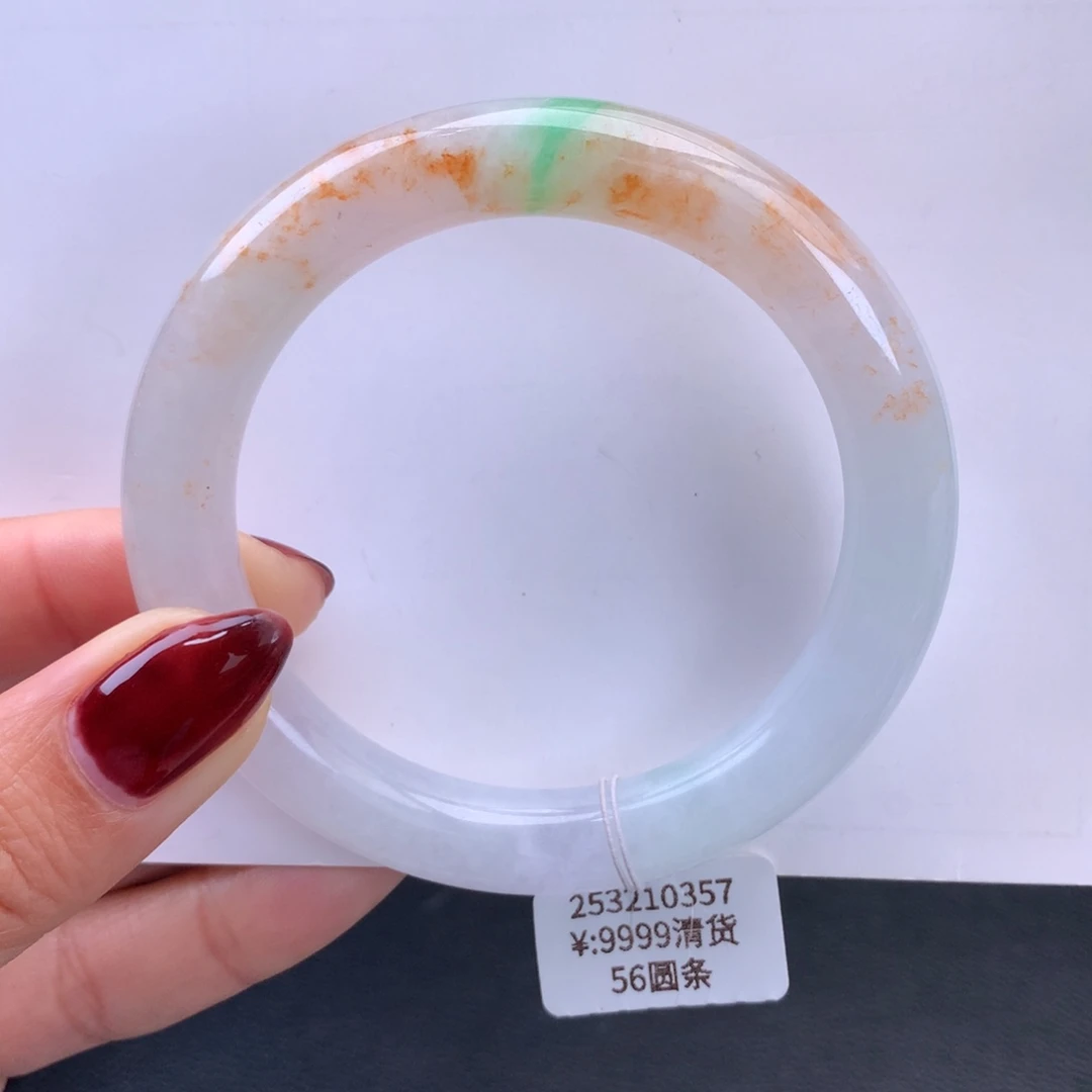 翡翠手镯未镶嵌糯冰白底红翡飘翠圆条手镯（万内推荐）