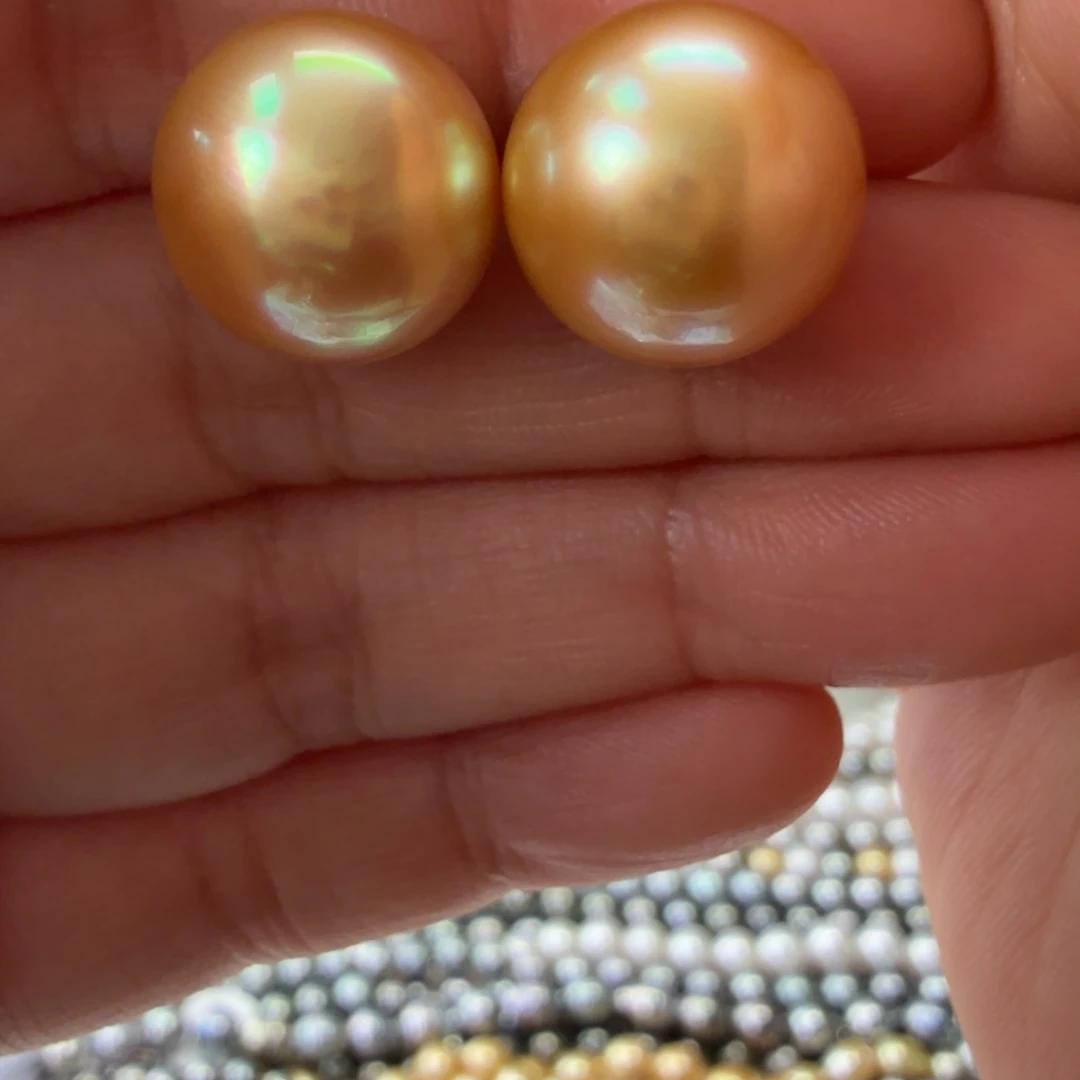 茱****18K金镶嵌耳饰海水珍珠